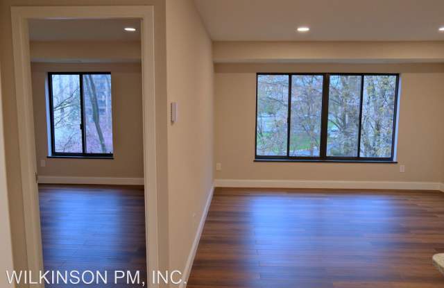 6001 ARLINGTON BOULEVARD 310 Gallery 4
