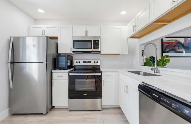 7245 Golf Colony Court Gallery 3