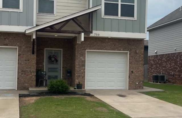 3 bedroom, 2.5 bathroom, 1 car garage photos photos