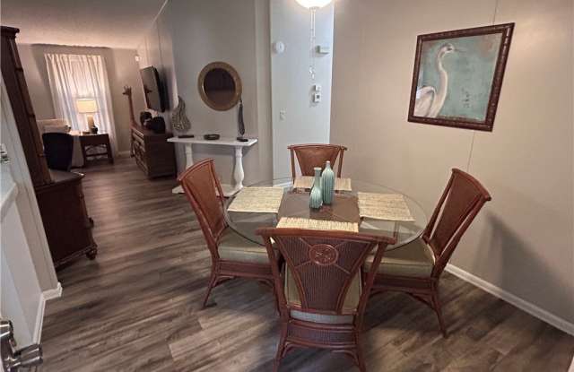 10561 Lake Loop Road Gallery 4