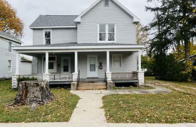 540 S. Prairie, 2 - 540 South Prairie Street, Jacksonville, IL 62650