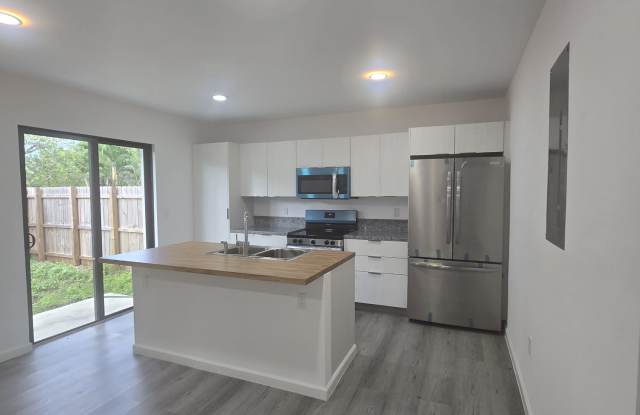 568 Nw 7th St photos photos 568 Nw 7th St photos photos