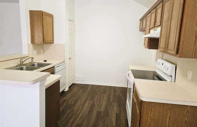 1512 Parrot Court Gallery 4