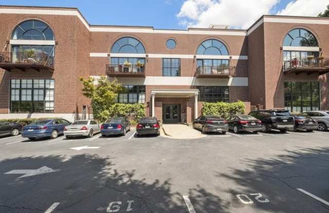 790 North Avenue NE photos photos