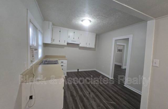 3844 Green Point Dr Gallery 2