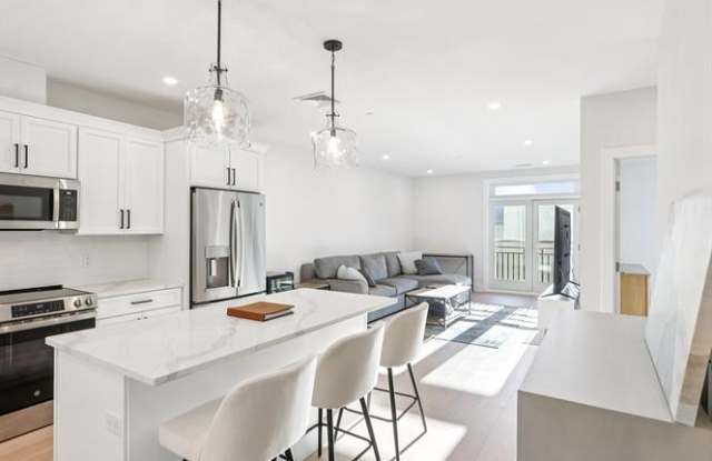 62 Foundry St # W09123L photos photos