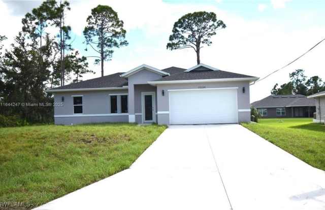 3092 Crowder Street photos photos
