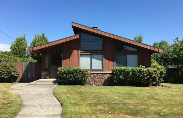 323 5th St SW - 323 5th St SW, Puyallup, WA 98371