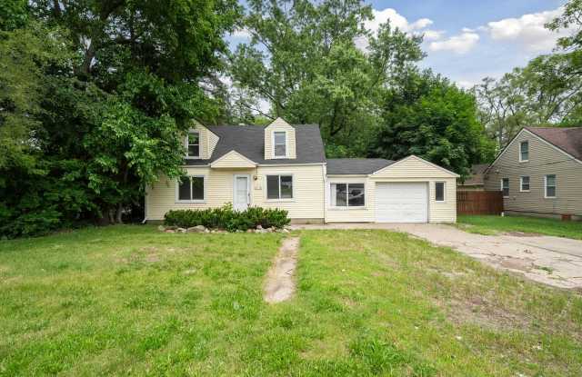 $1,600./month - 3 Bed 1 Bath - 21112 Evergreen Road, Southfield, MI 48075