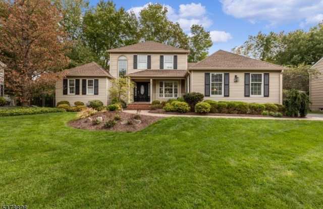 9 Strawberry Ln photos photos