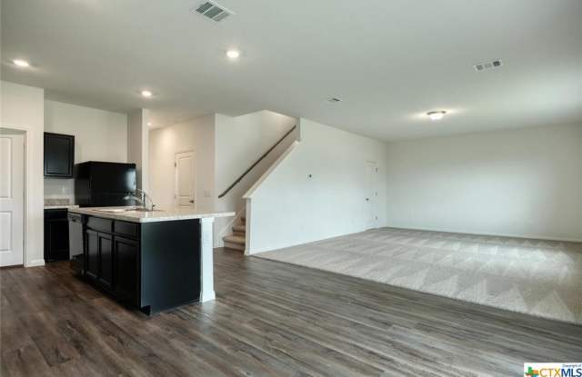 160 Seneca Loop Gallery 3