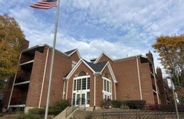 91 Hunt Club Drive - 91 Hunt Club Drive, St. Charles, IL 60174