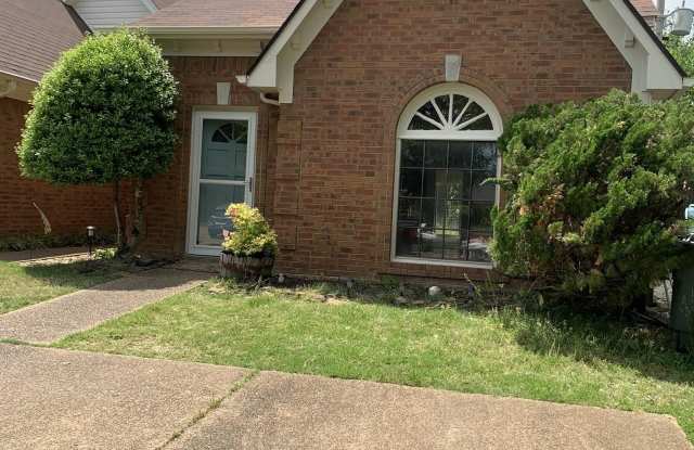 1685 OAKEN BUCKET photos photos