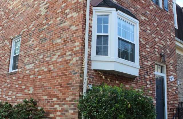Alexandria/Arlandria/Brighton Sq - 3809 Brighton Ct - $3,395.00 - 3809 Brighton Court, Alexandria, VA 22305