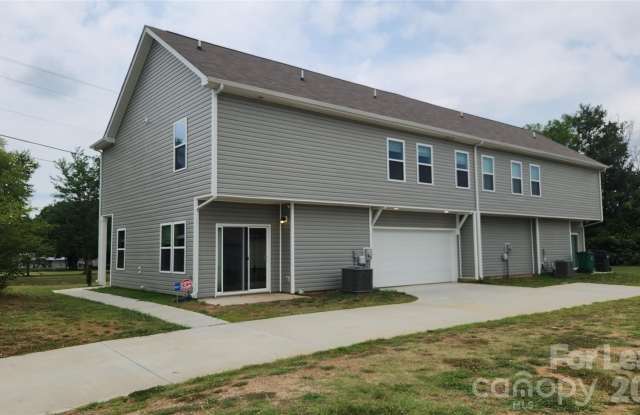 14320 Moss Road Gallery 4