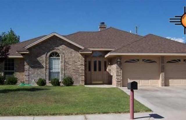 RENTAL Fully Furnished 4 bedroom home photos photos