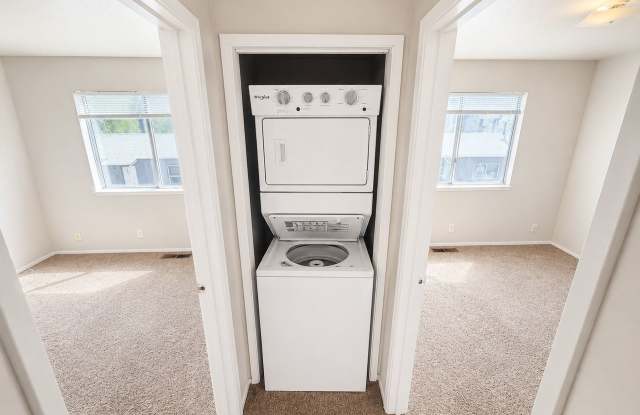 Spacious Townhome Living Near Chico State & Downtown Chico photos photos