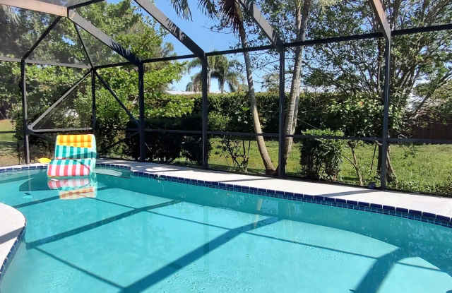 1132 SE Oriental Avenue photos photos