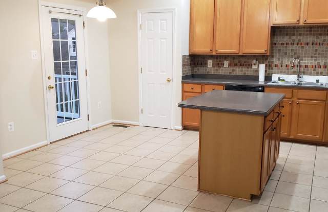 7632 TALL PIN OAK DRIVE Gallery 4