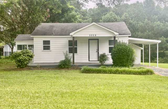 Welcome to this Beautiful Newly Renovated 2-bedroom, 1-bathroom home located in the desirable Mint Hill, NC. photos photos