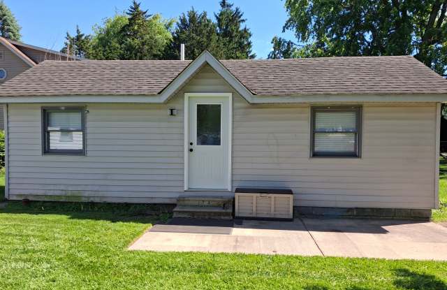 476 1/2 Yandes St photos photos