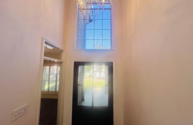 103 Canterbury Circle Gallery 3