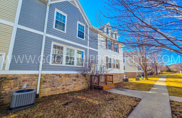 2 Bedroom 2 Bath Townhome in Urbandale with attached 2 car garage! photos photos