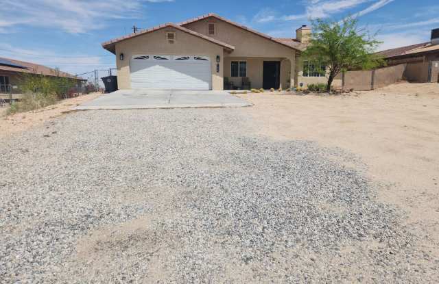 Beautiful 3 Bedroom 2 Bath! photos photos