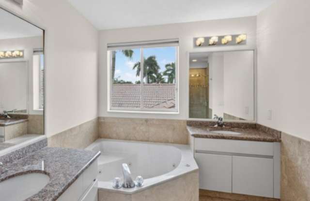 1115 Camellia Circle Gallery 2