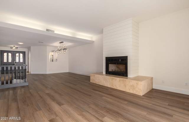 3800 E LINCOLN Drive Gallery 3