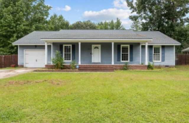 810 Whispering Pines Road Gallery 1