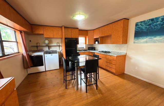 11460 NW 37th St - 11460 Northwest 37th Street, Sunrise, FL 33323