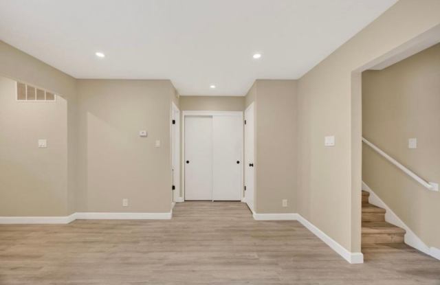 Stunning Upgraded 3-Bedroom Townhouse — 1,540 Sq. Ft. Gallery 3