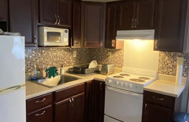 424 Troy Rd. Apt. photos photos