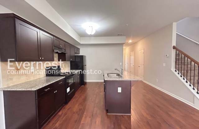 1598 Iris Walk Gallery 4