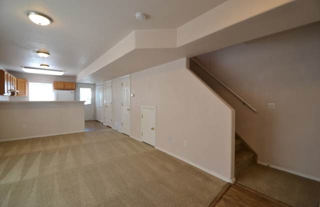 2 Bed 1.5 Bath Briargate Townhome w/AC Gallery 3