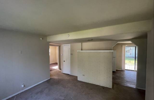2416 Palmdale St photos photos