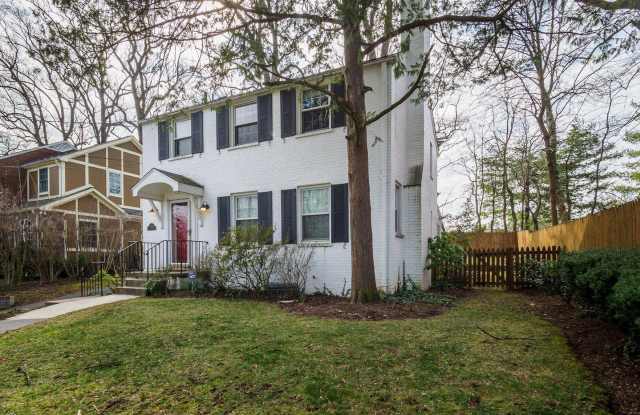 5208 GLENWOOD RD Gallery 3
