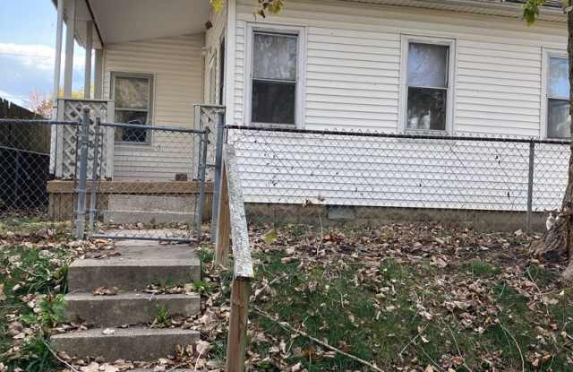 Newly remodeled 3 bedroom - 1419 West 13th Street, Muncie, IN 47302 Newly remodeled 3 bedroom - 1419 West 13th Street, Muncie, IN 47302