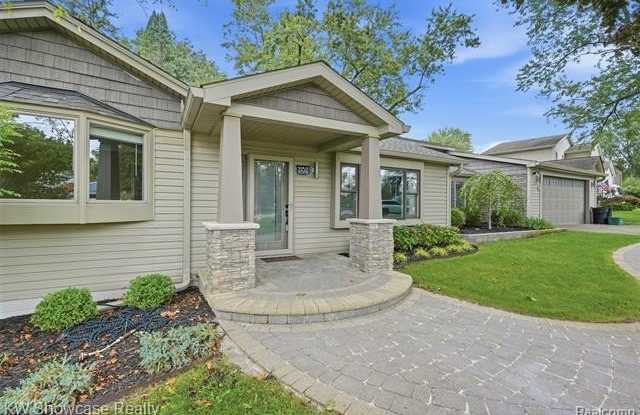 2152 Shankin Drive Gallery 3
