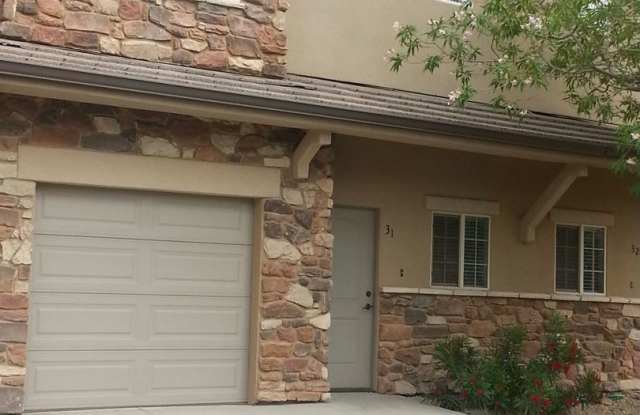 3 bed 2.5 bath Townhome Gallery 3