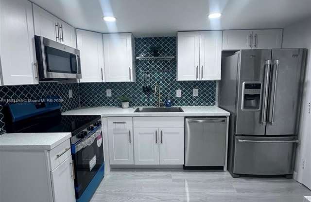 9175 SW 77th Ave - 9175 Southwest 77th Avenue, Kendall, FL 33156