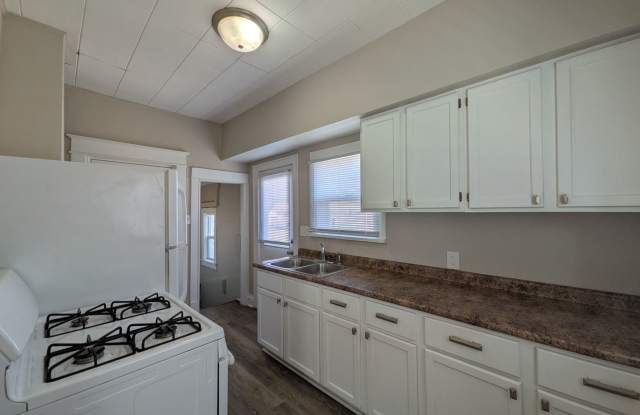 2 Bedroom Home near Fairgrounds! photos photos