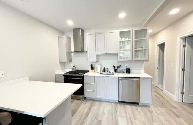 23 Newport St. photos photos