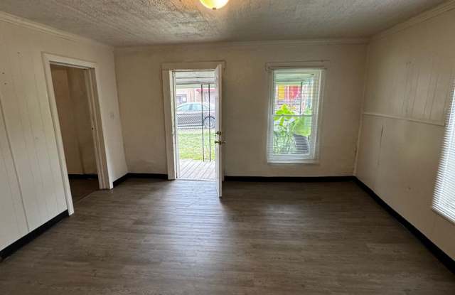 2/1 House in Shelby, NC Gallery 4