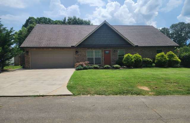Alcoa 37701 - 4 bedroom 2 bath - call Tom Parry 865-607-3649 photos photos