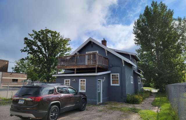 609 Bemidji Ave N photos photos