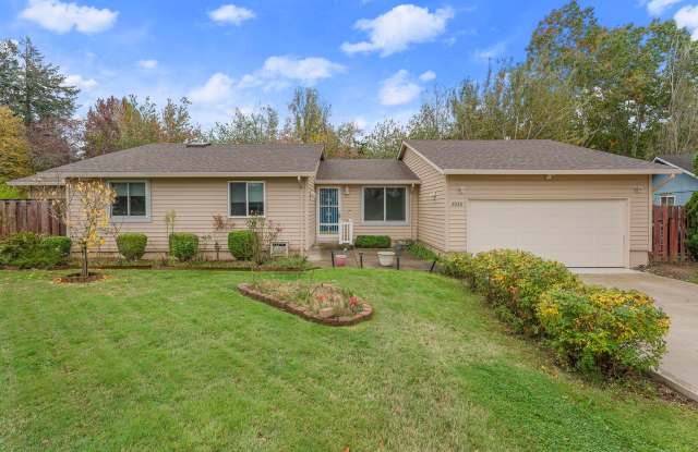 Spacious, renovated 3-bdrm/2-bath ranch-style gem in Troutdale.  W/D, 2-car garage, fireplace photos photos