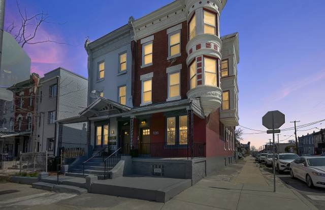 1141 N 41st St photos photos