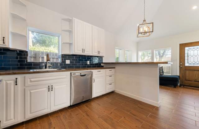 Available July: Updated, charming East Austin bungalow. Furnished or unfurnished photos photos
